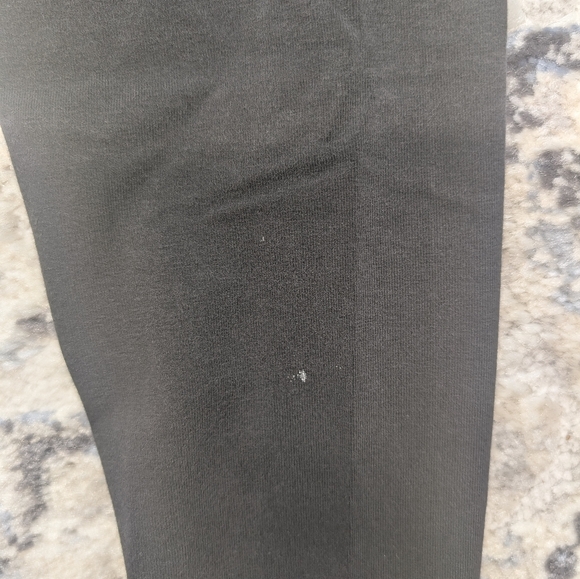 VS PINK Yoga Leggings | XS Black Foldover Waist w/ Heart - Picture 5 of 6